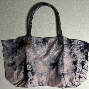 New Victoria Secret Pink Zip Tote